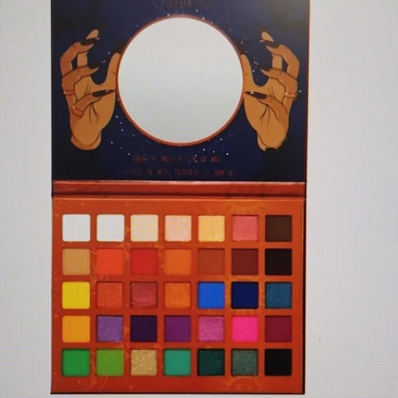 Beauty creations fortune teller eye shadow palette - Picture 2 of 12